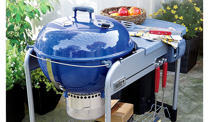 Weber® Performer Platinum Charcoal 
Grill Blue