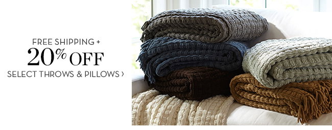 THROWS & PILLOWS