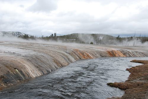6-Day Yellowstone and Arches National Park Bus Tour: Mt. Rushmore, Grand Teton and Las Vegas