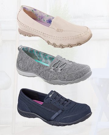 relaxed fit skechers with memory foam