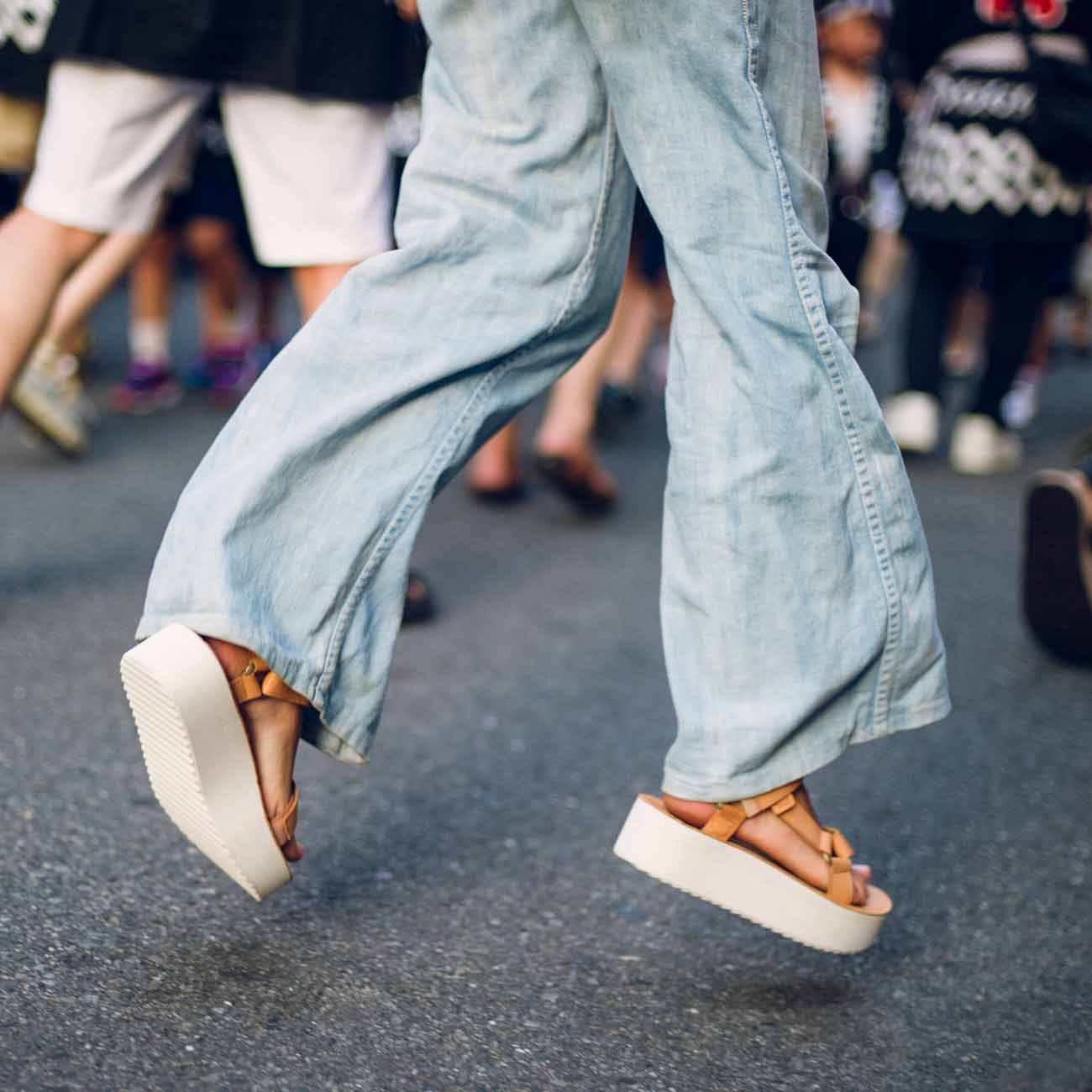 teva flatform sandal