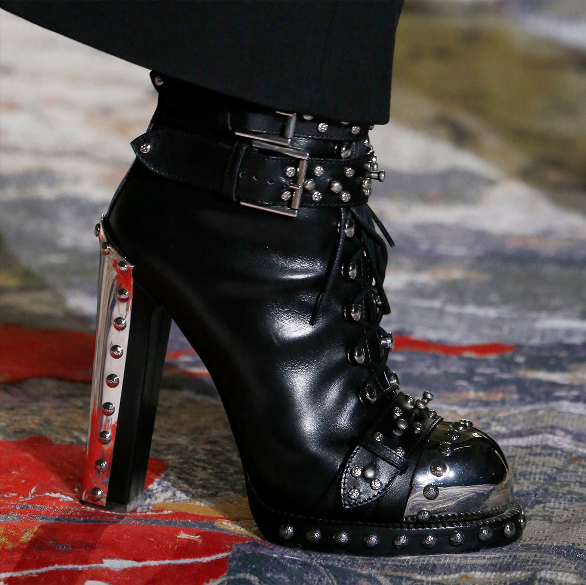 Alexander mcqueen 2024 hobnail boots