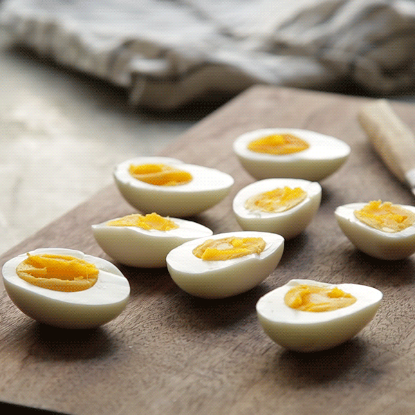 Food52 The painless way to peel hardboiled eggs. Milled