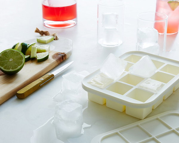 Finally: Easy-Removal Ice Cube Trays That Really Are!