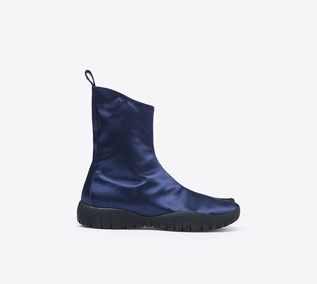 Margiela scuba store tabi