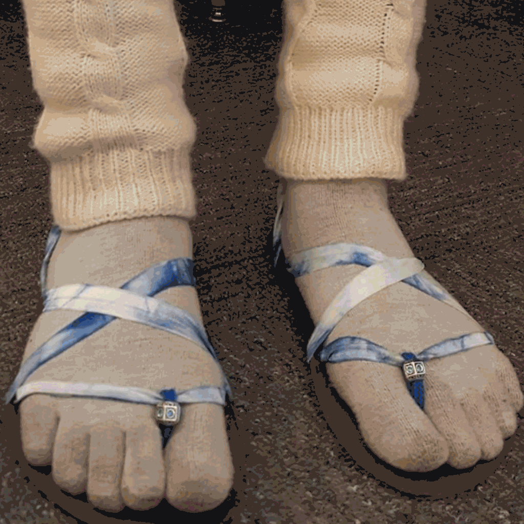 wearing sandals in cold weather