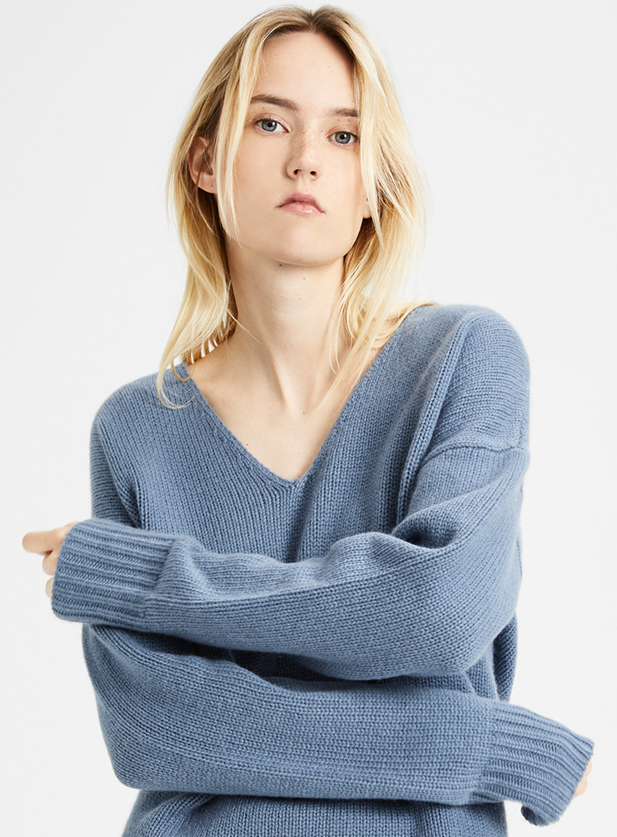 theory relaxed v neck pullover