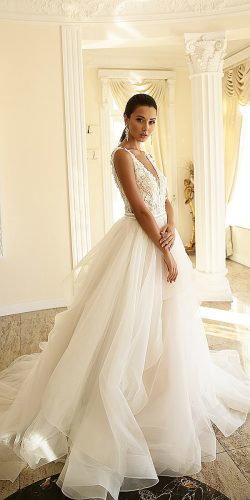 Best wedding dresses for pear-shaped brides - Tina Valerdi