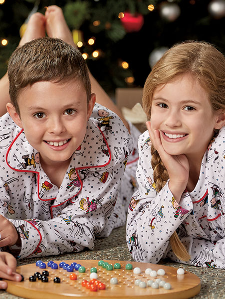 The Vermont Country Store The Whole Family Loves Peanuts Sleepwear Milled