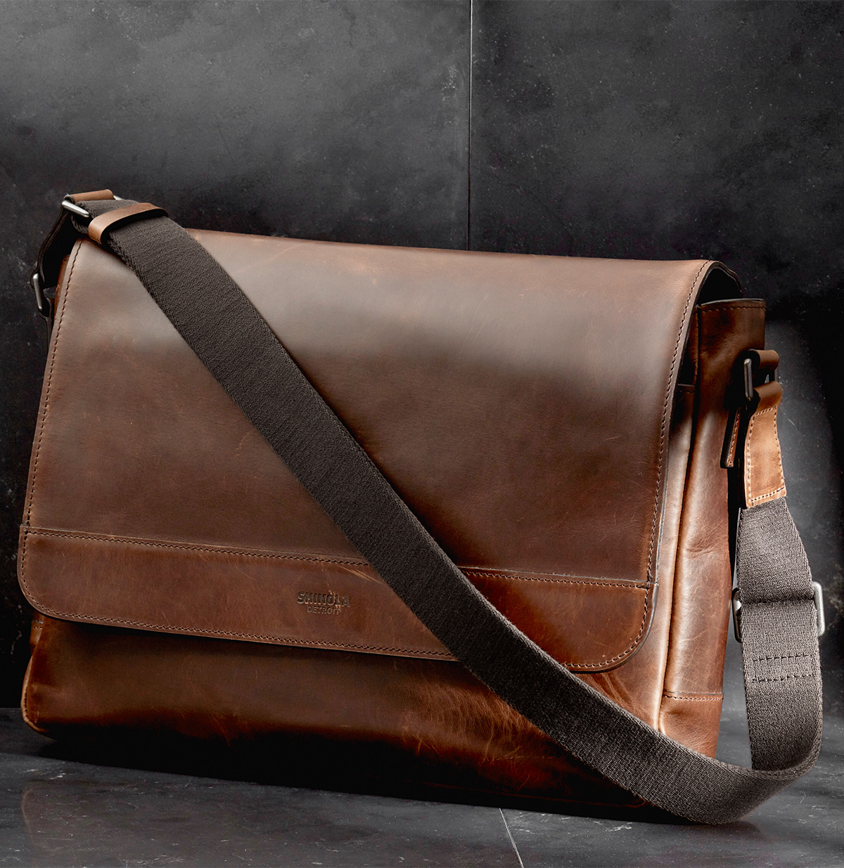 shinola messenger bag