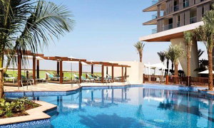 Abu Dhabi: Up to 3 Nights with Yas Theme Park Tickets