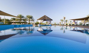 Abu Dhabi: 5* Stay with Meals