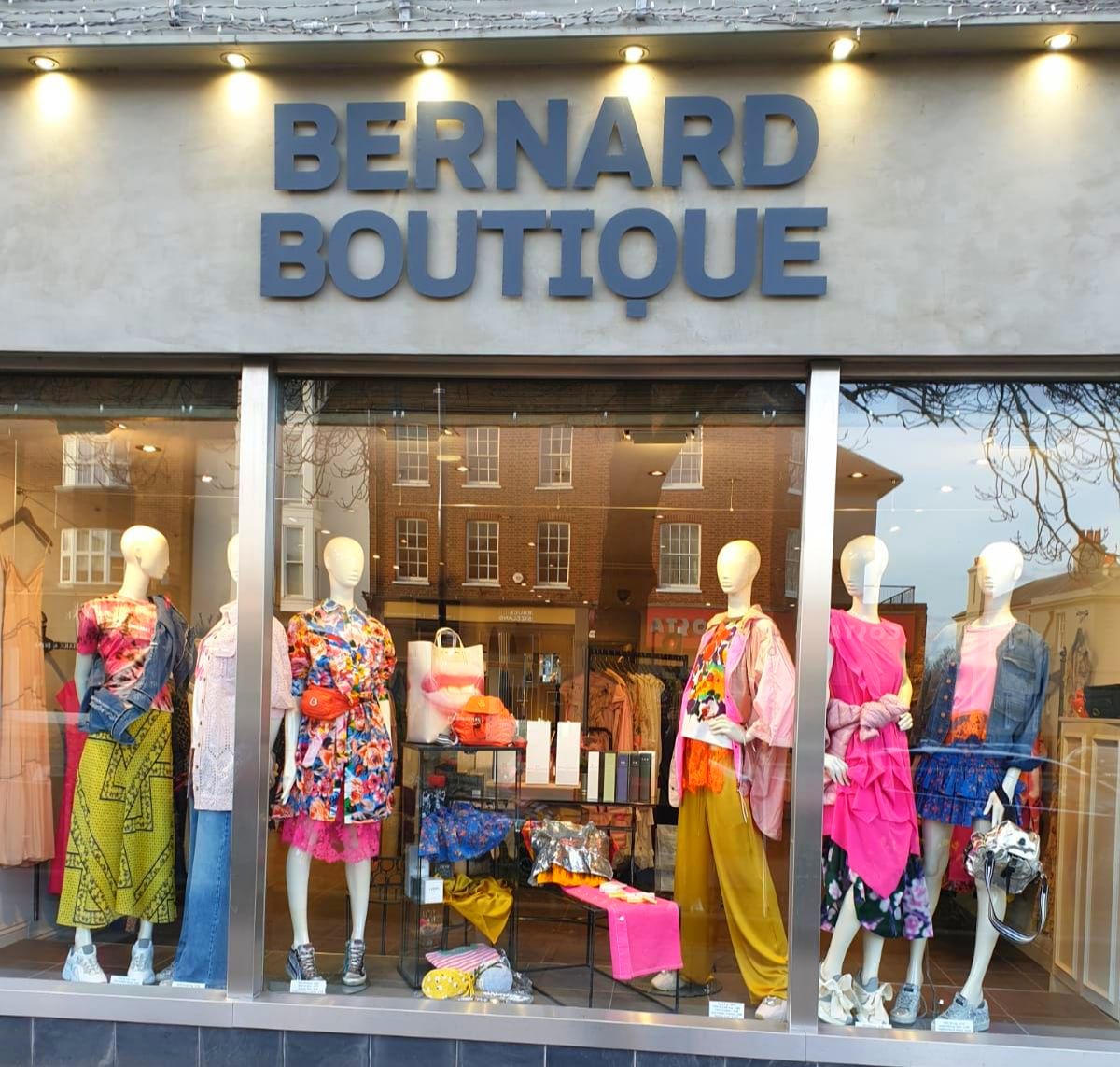 Lorna Jane: Active Living – Bernard Boutique