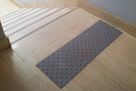 Dalle podotactile