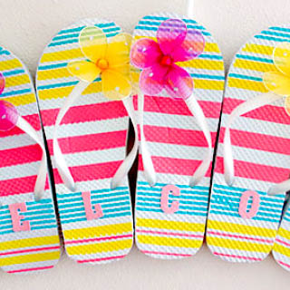 Welcome Summer with a Flip-Flop Sign