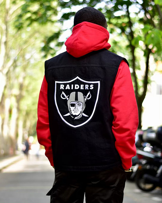 supreme raiders vest