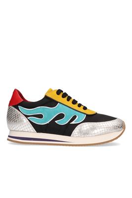 Toffe Sneakers mt 39 Spijkers en Spijkers - Vinted