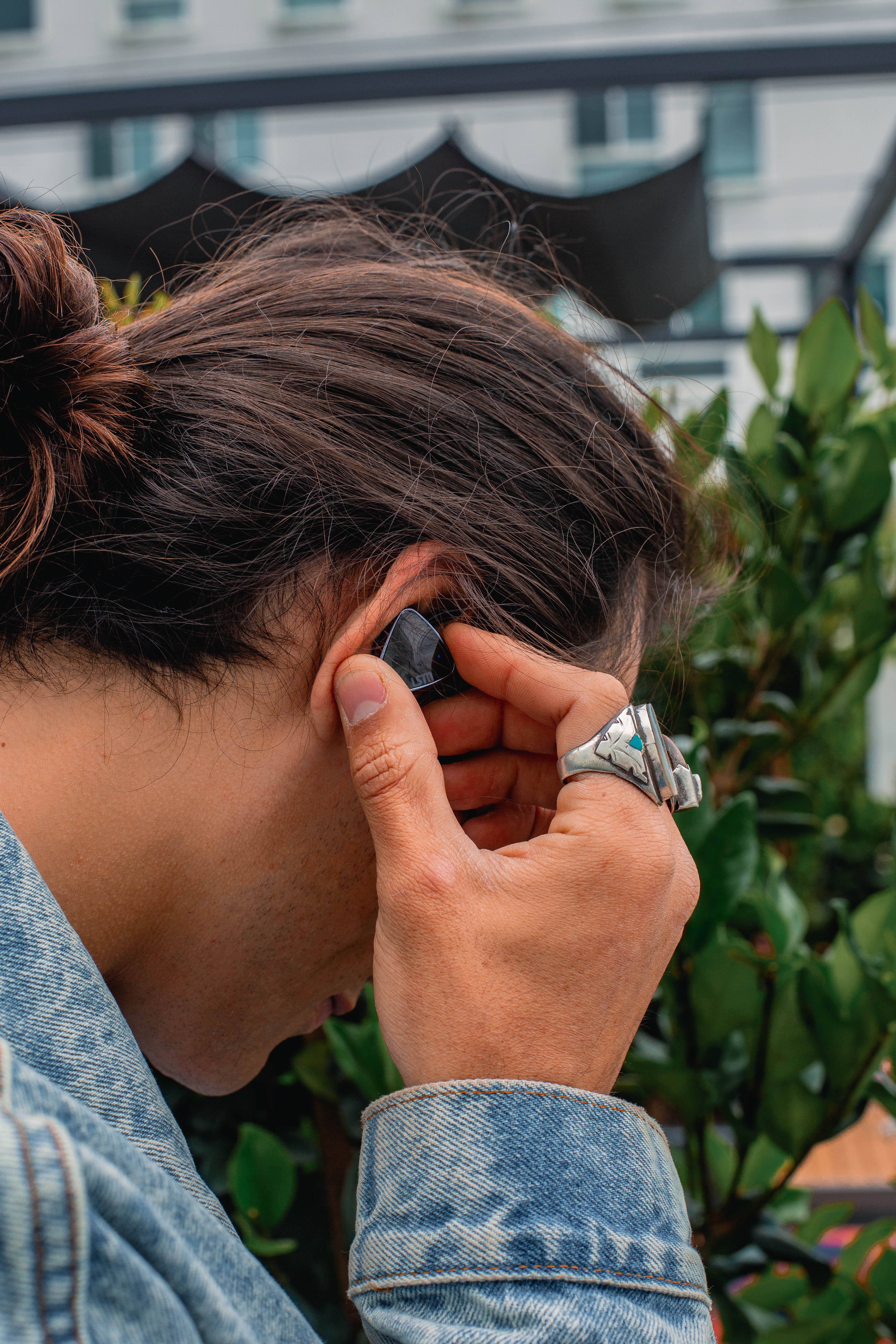 lstn beacon bluetooth earbuds