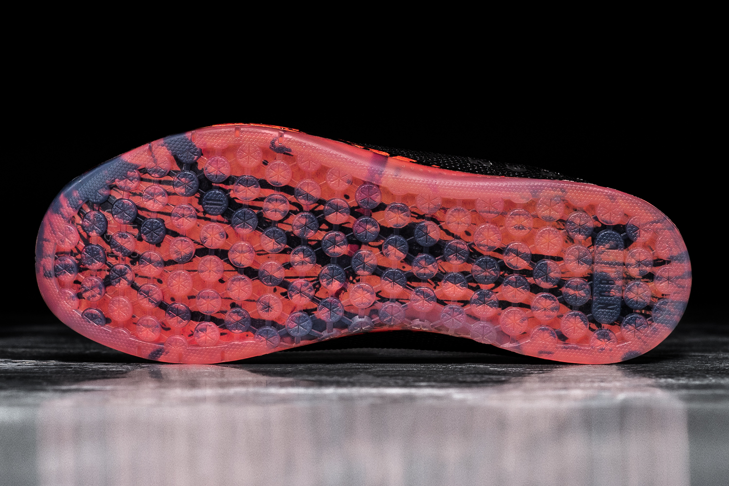 nobull black spill trainer