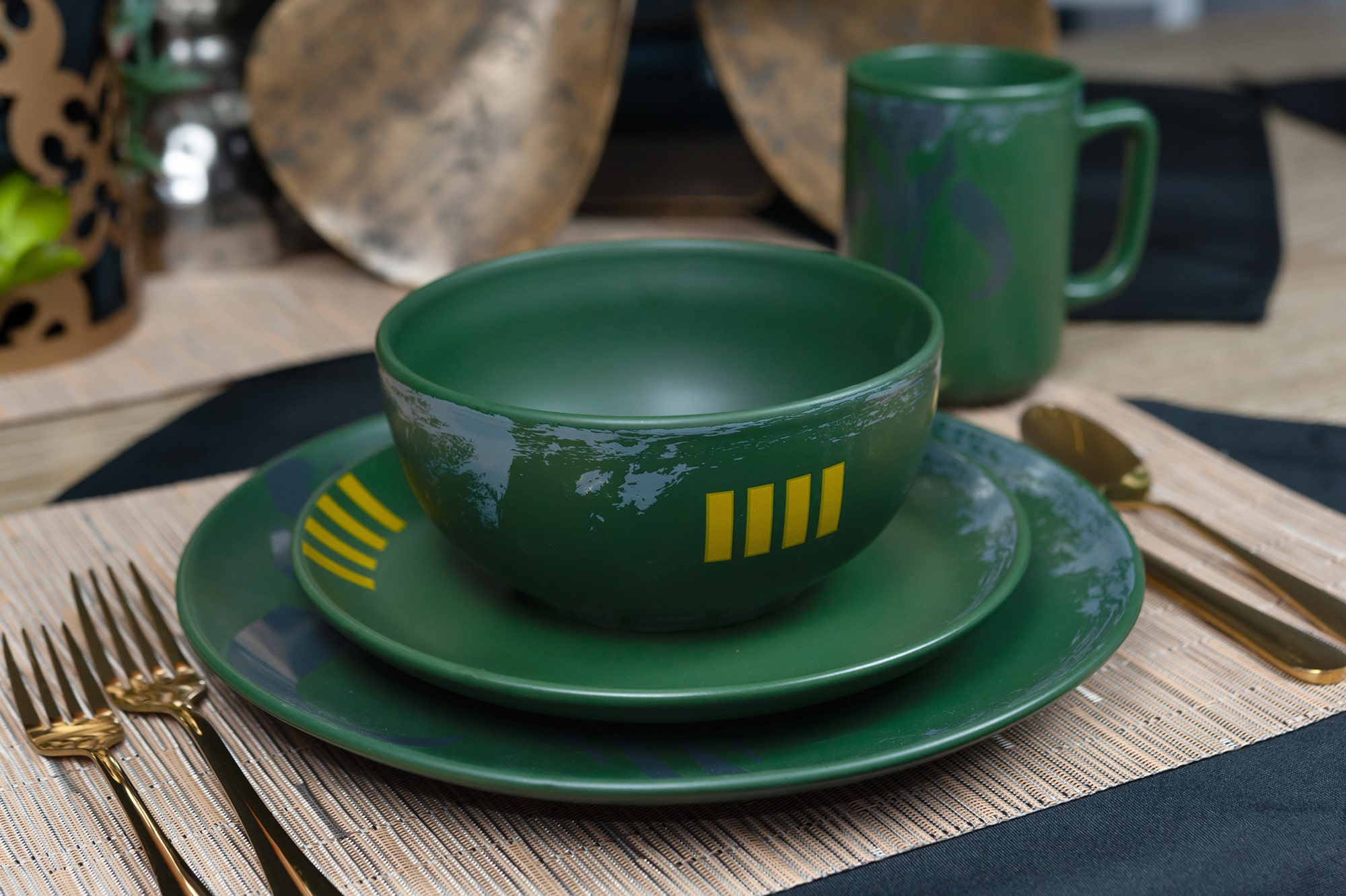 Toynk Toys As You Wish. Star Wars Boba Fett Mandalorian Stoneware 4Piece Dinnerware Set