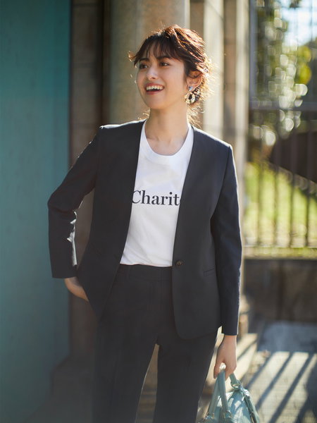 Plst オンラインストア 辺見えみりさん着用 今季絶対外せない 上品な透け感のシアートップス Milled