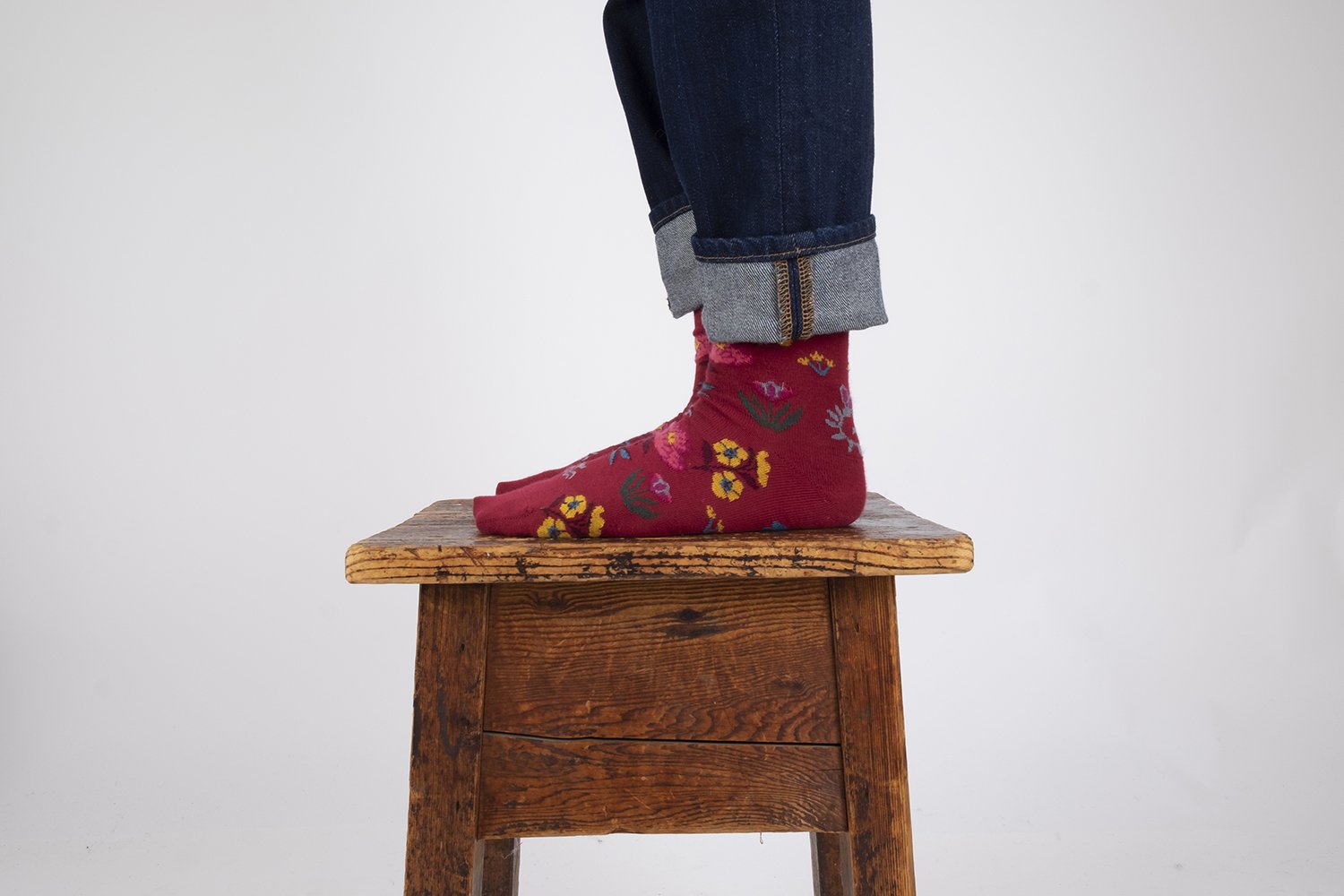 Skull & Crossbones luxury 100% cotton boot sock in redMade in Wales by Corgi 