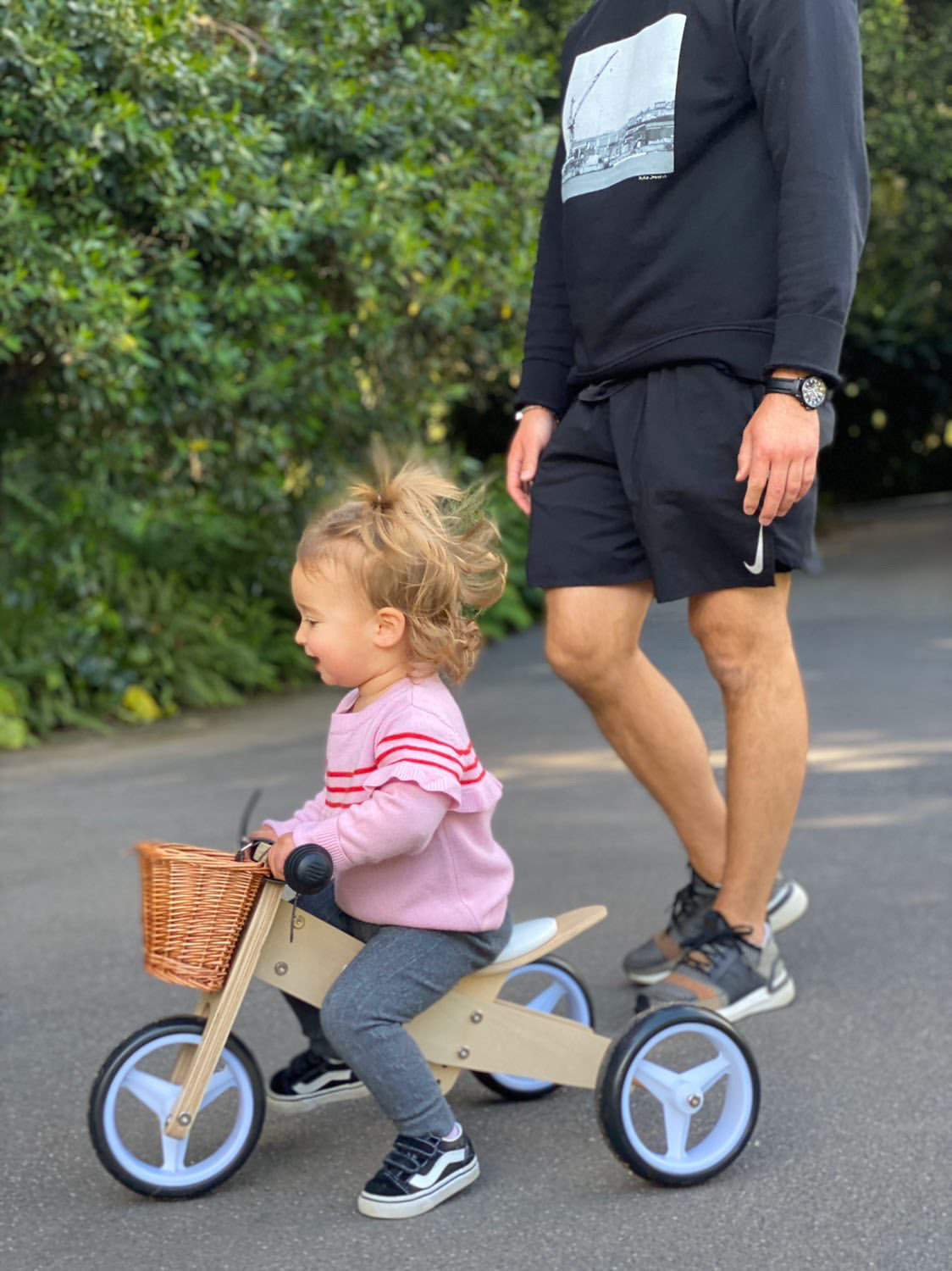 hipkids classic steel bike with wicker basket