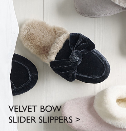 white company velvet bow slippers