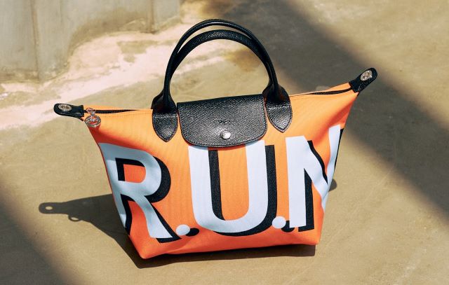 longchamp signature bag