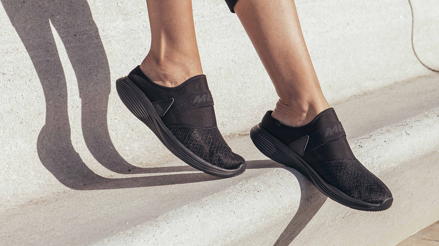 mbt taka slip on