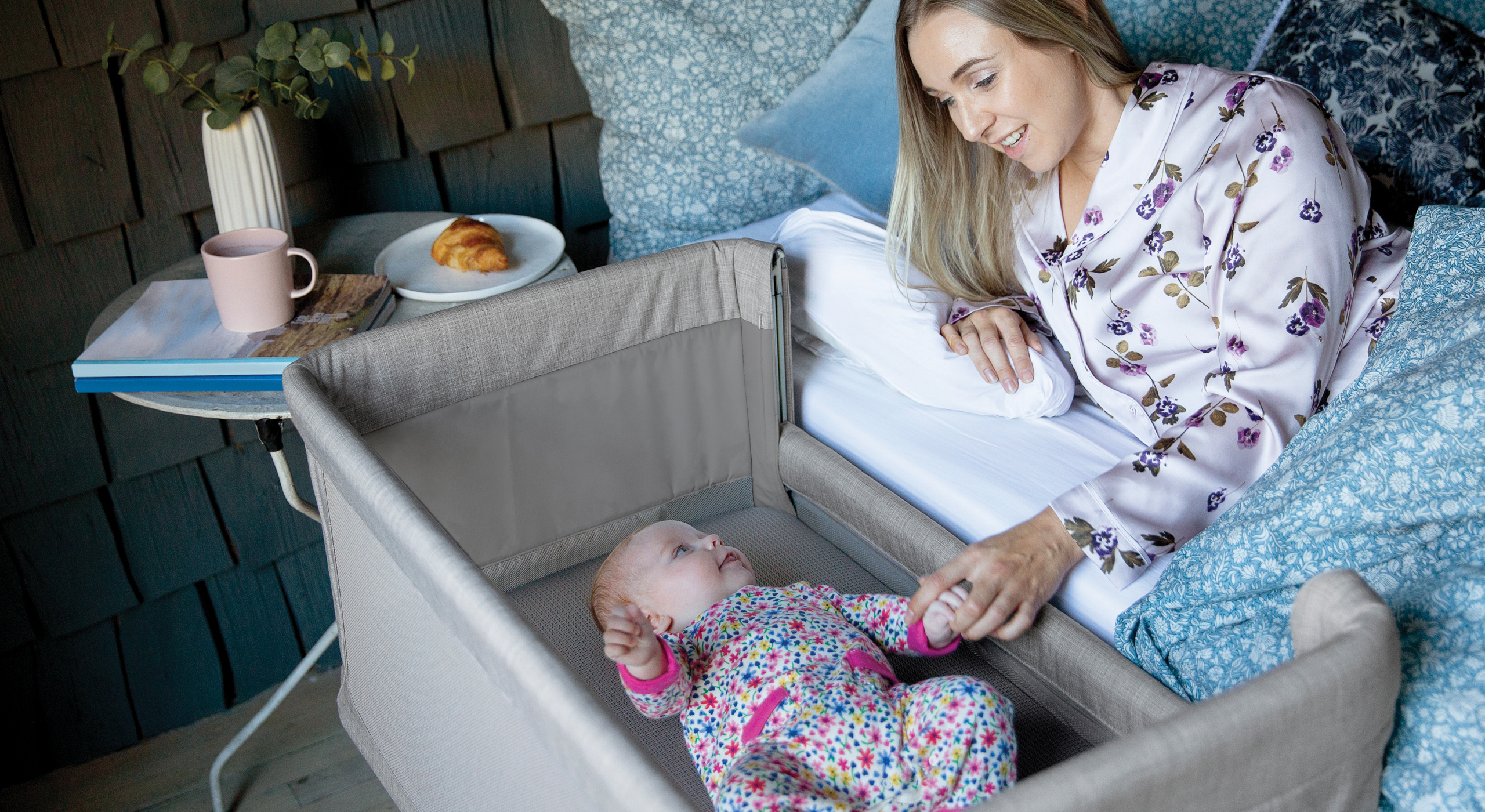 joie bedside crib