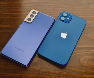 iPhone
12 vs. Galaxy S21 camera features