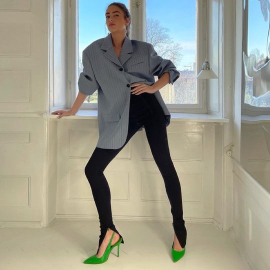 This Has to Be the Most 2021 Way to Wear Your Leggings 