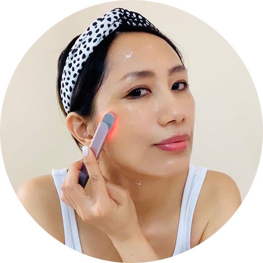 Trophy Skin BrightenMD 4-In-1 Portable Microcurrent Facial Device with Red  Light Therapy