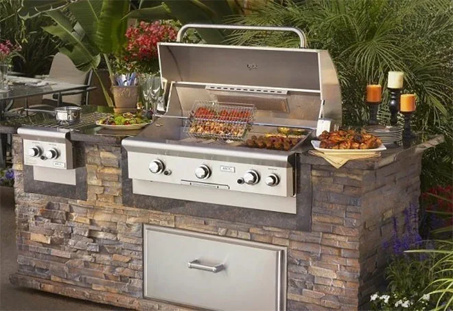Spring Outdoor Essentials Grill Sale - Built-In Grills