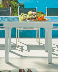 Table Oslow 4/8 couverts Table Oslow 4/8 couverts