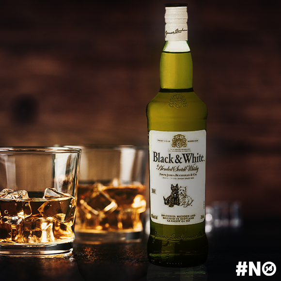 Black & White Whisky (750ml)
