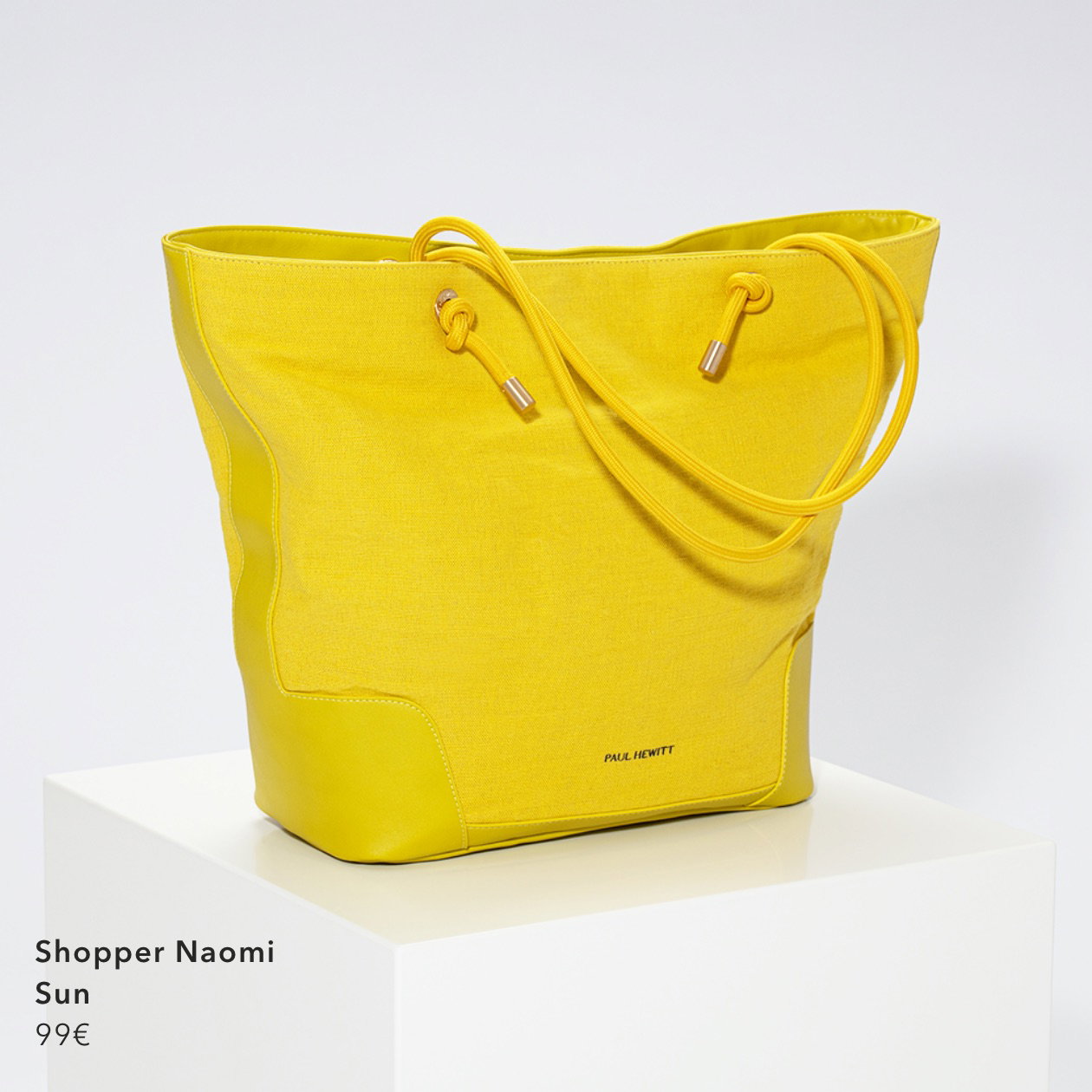 Shopper Naomi