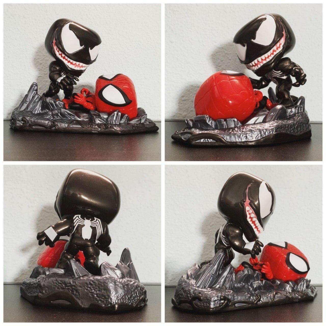 VENOM VS SPIDERMAN COMIC MOMENT EXC PX - IN STOCK!