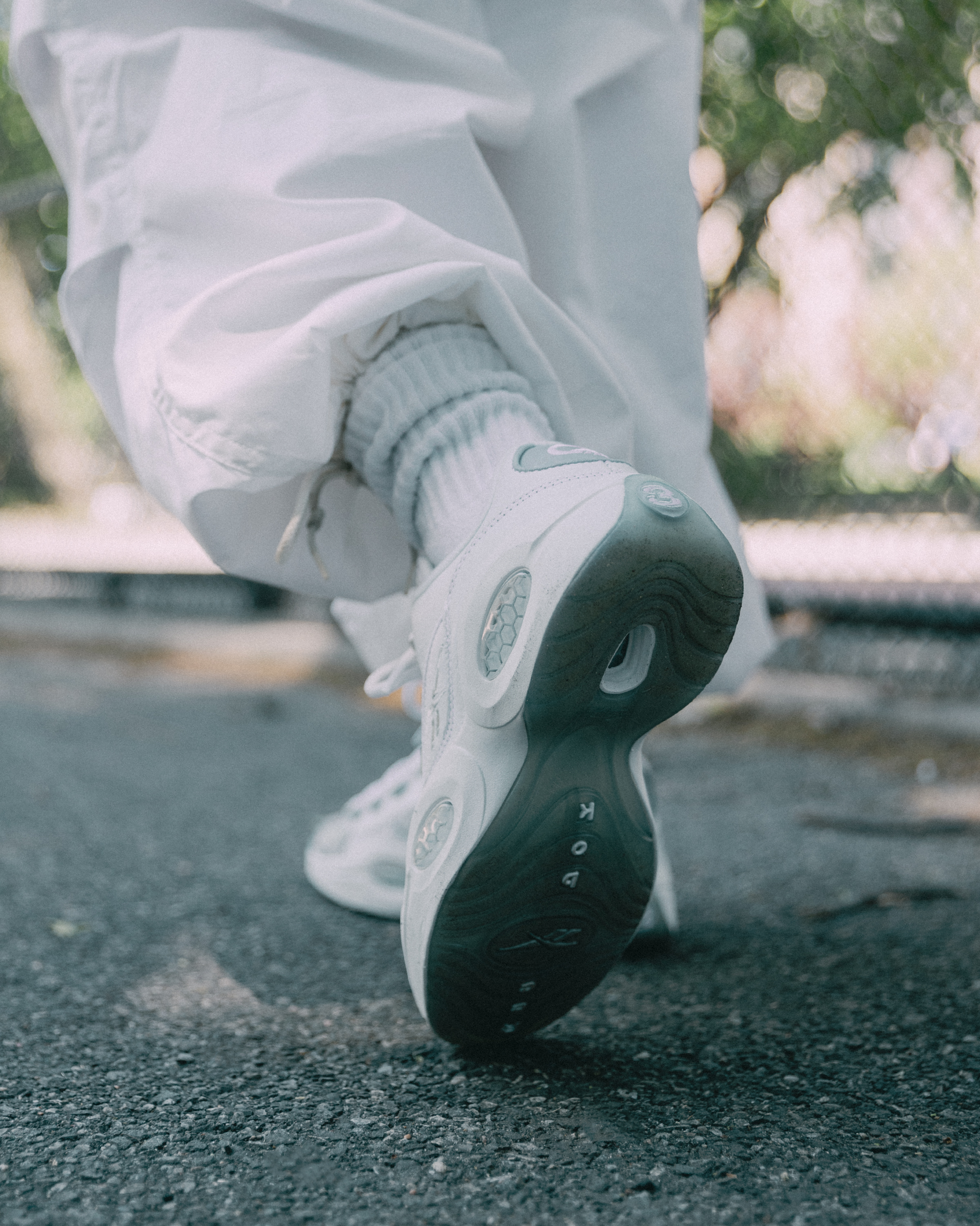 question low grey toe