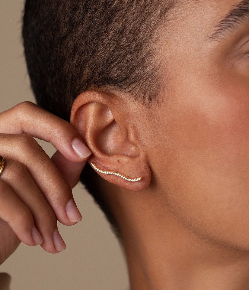 This Unconventional Engagement Ring Trend Is SO Beautiful & Wearable