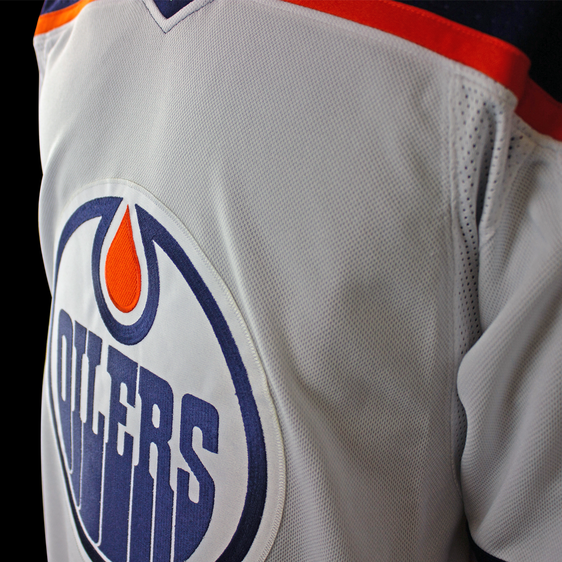 Oilers' Bear to honour Indigenous heritage with name bar in Cree