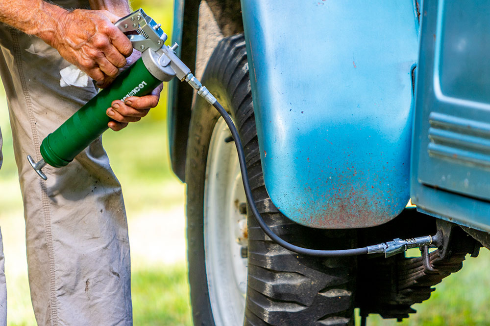 LockNLube Treat Yourself to a Grease Gun That Works Milled