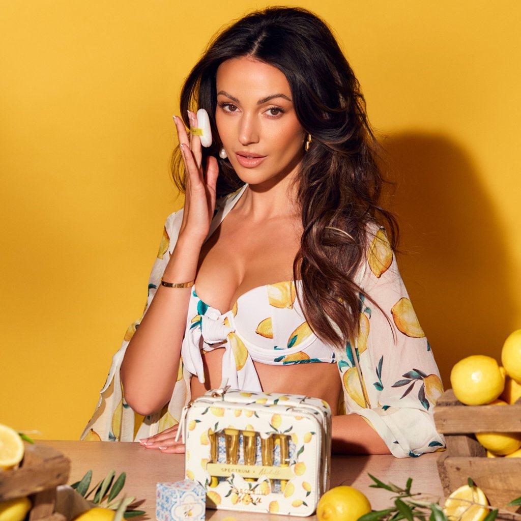 Image of Michelle Keegan Uplifting Lemon Set