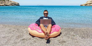 The Pros and Cons of Job Searching During Summer