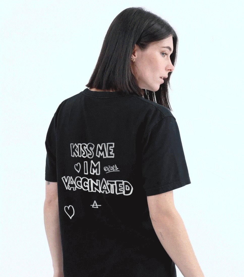 Eleven Paris: Avez-vous votre t-shirt : KISS ME I'M VACCINATED | Milled