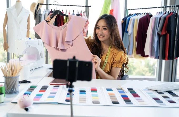 Livestream e-commerce: Why companies and brands need to tune in image