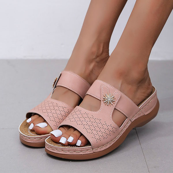 Women's Retro Casual Hollow Wedge Slippers - ShoesSee.com