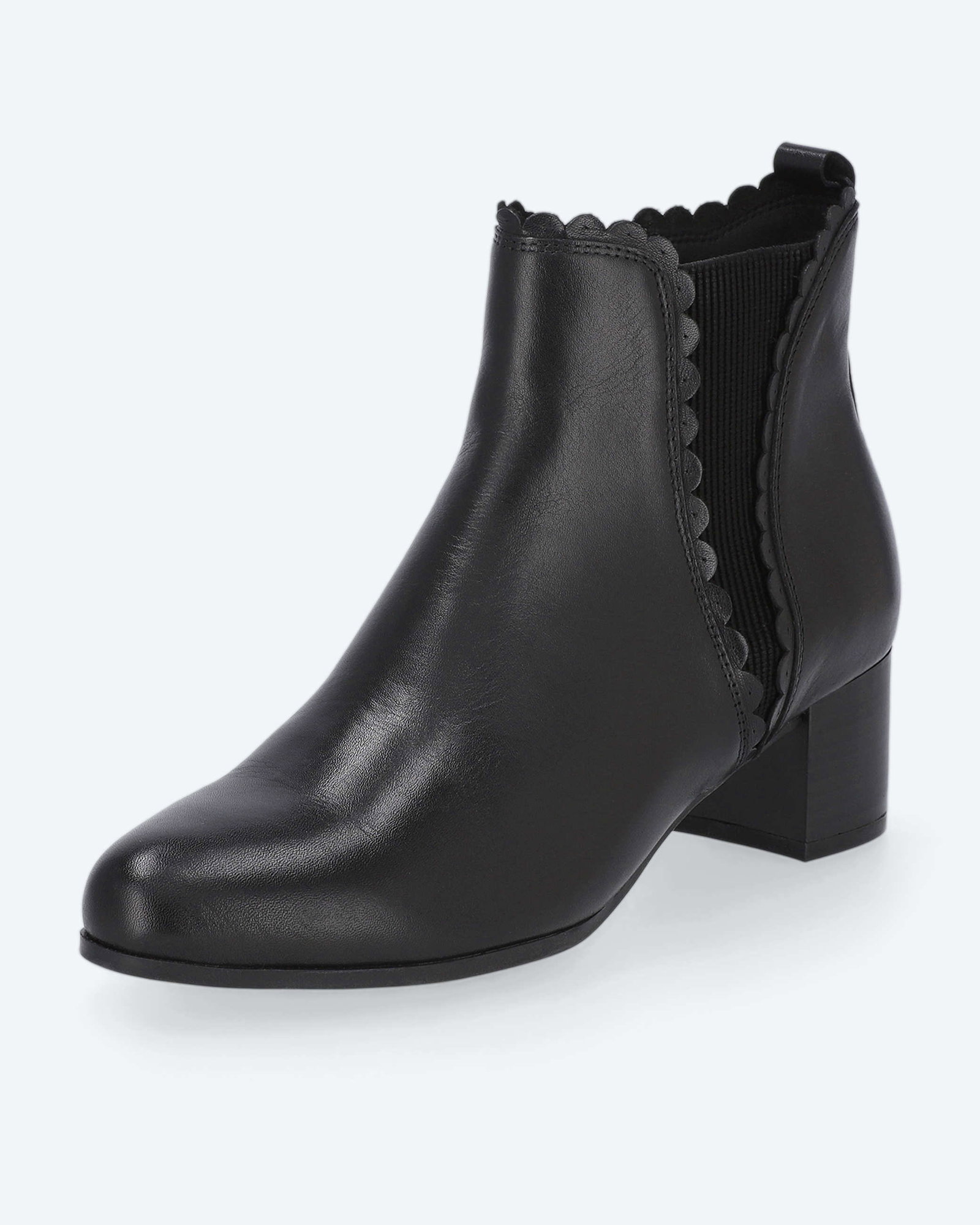 Stiefelette mit Lederrüschen