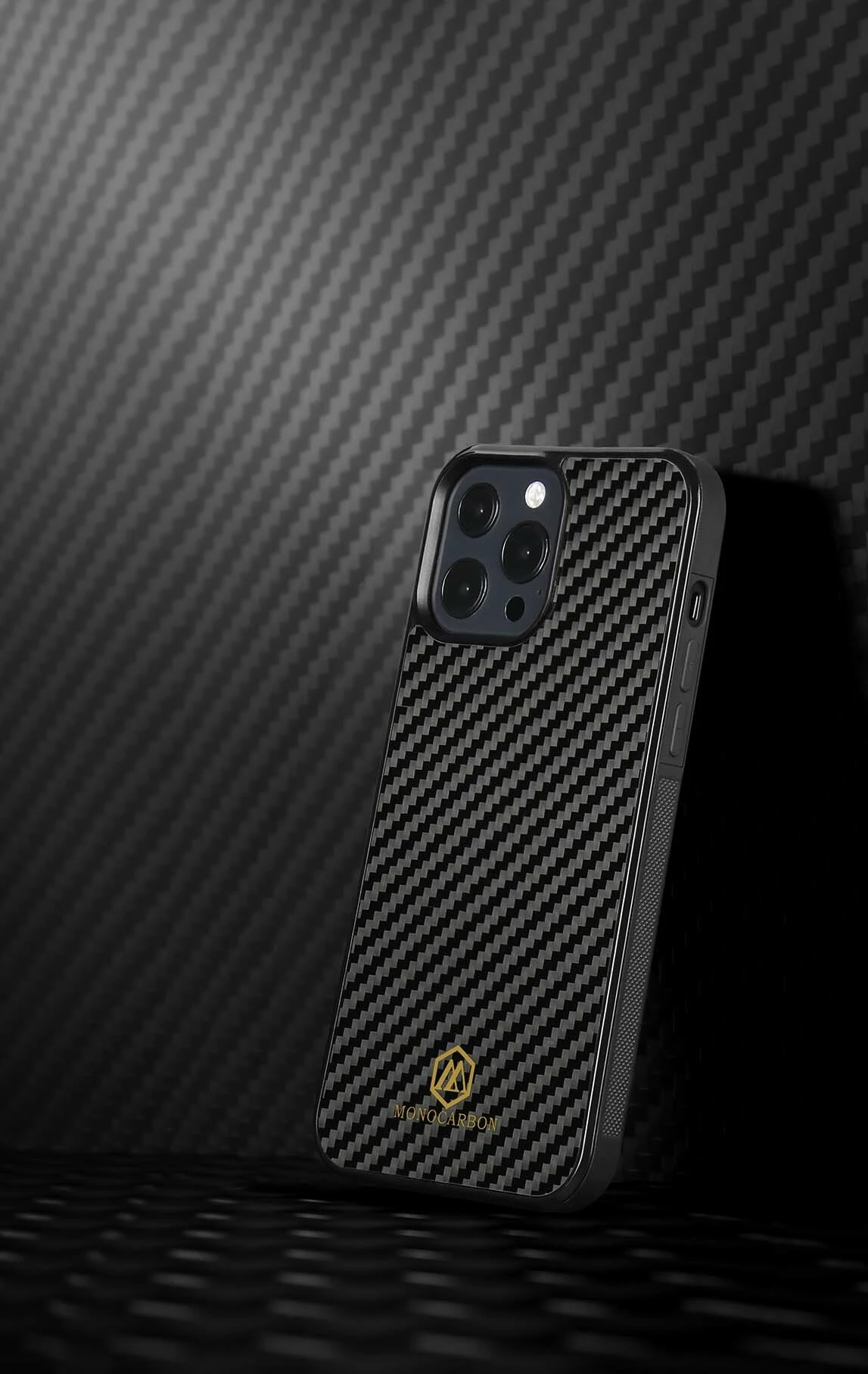 MONOCARBON iPhone 13 series carbon fiber Magsafe cases are available